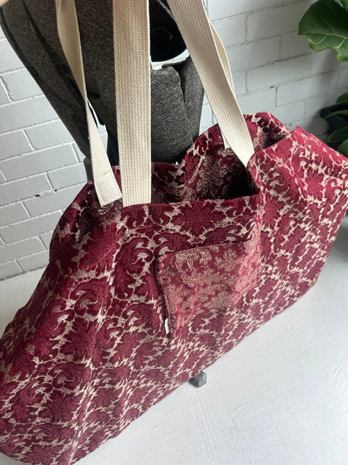 ToteBurgundyBigPocket