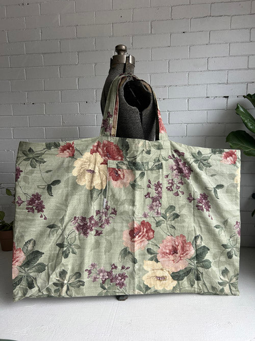 FlowersLargeToteCanada