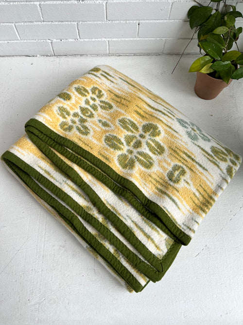 Vintage Throw with floral print